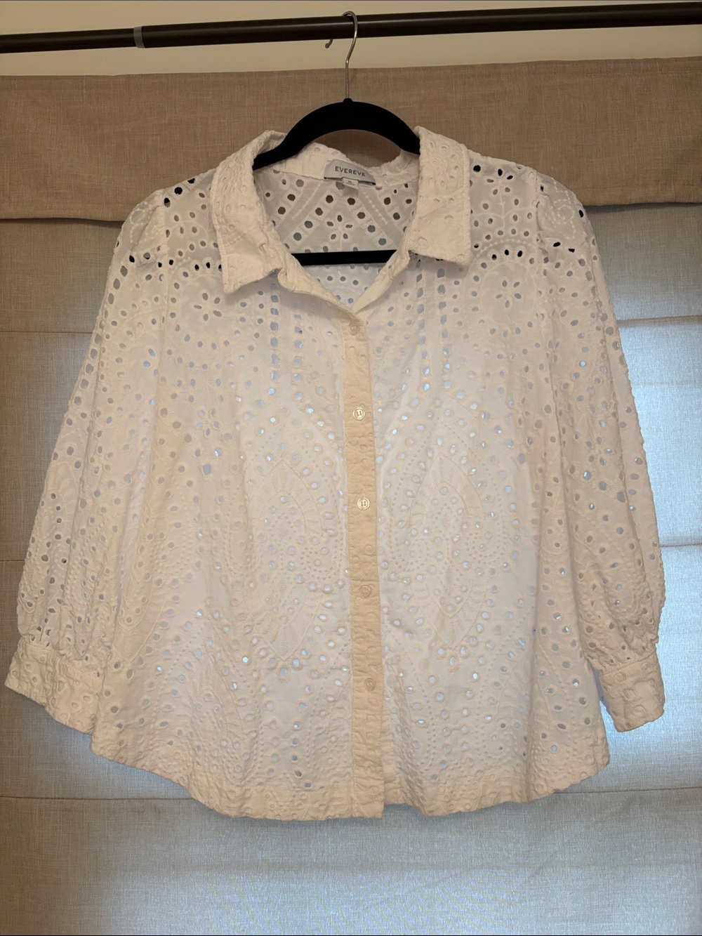 Evereve White Eyelet Button-Down Shirt